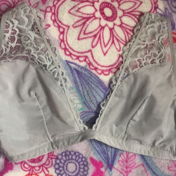 Xhilaration Bralette - Picture 2 of 7